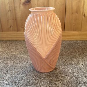 Elegant Peach Art Deco 80s Ceramic Vase